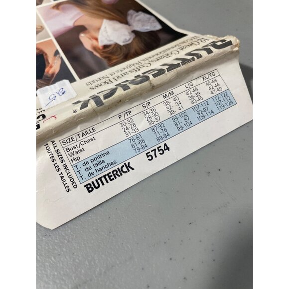 Butterick 5754 Vintage Pattern 12 Great Collars Cuffs Bows Craft Sewing UNCUT - Picture 4 of 6